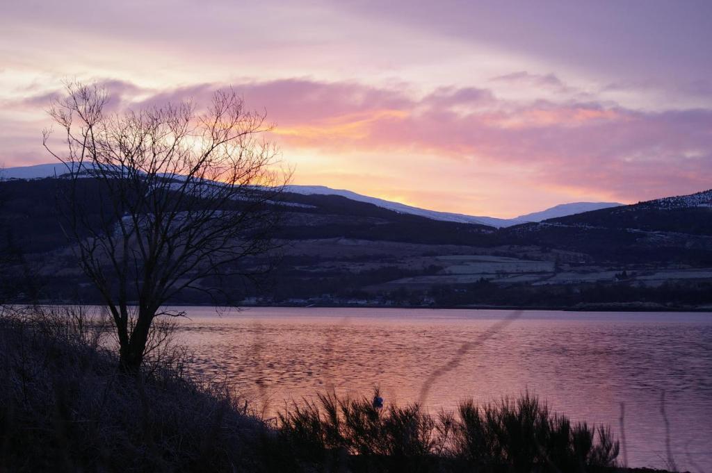 Quirky Lochside Home Inveraray Exteriér fotografie